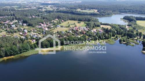 Dom nad jeziorem w Sitnie