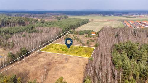 Działka budowlana w środku lasu / Założony prąd 