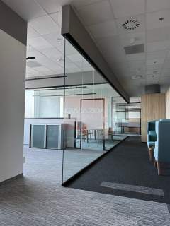 Nieruchomość komercyjna do wynajęcia, 1500 m2, Warszawa