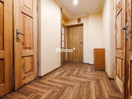 Dom 6 pokoi, 270 m spokojna okolica