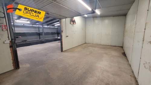 hala, Lokal handlowy przy głównej drodze