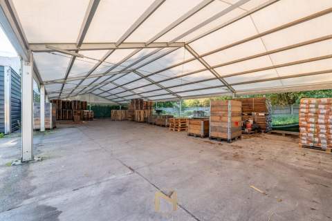 Obiekt na sprzedaż, 550 m2, Deszczno