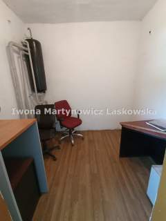 Lokal biurowy - świetna lokalizacja, duży parking
