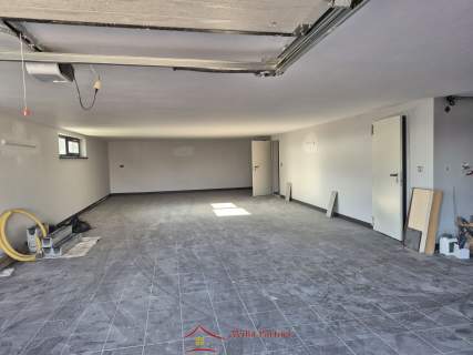 Kraków, Podgórze, Skotniki, budynek Usługowy, wolnostojący,16a