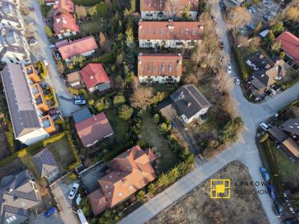 PRZESTRONNY DOM Z POTENCJAŁEM 260M2 W PYCHOWICACH