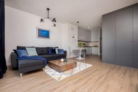 Świeży apartament , 3-pokoje garaż, klimatyzacja