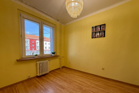 Ustawne 2 pokoje 46 m 1 piętro Stroszek