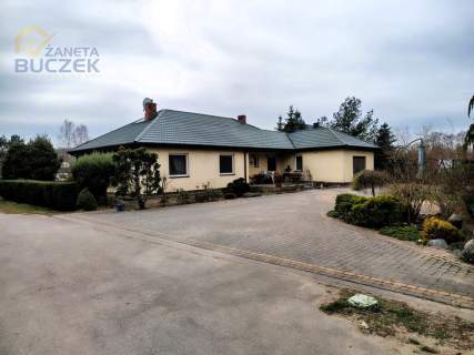 Sprzedam parterowy dom o pow. 129,1 m2 w Helence