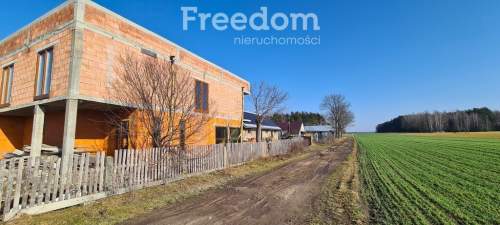Nowoczesny dom jednorodzinny pod lasem
