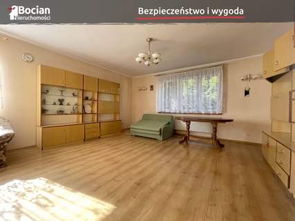Przestronny dom w cichej okolicy- Juszkowo