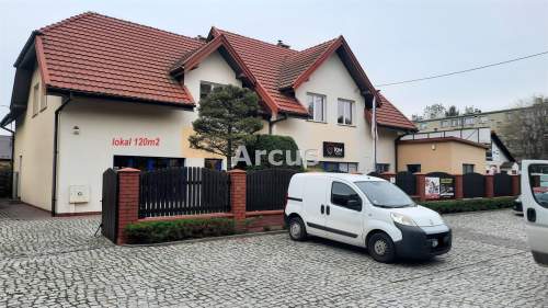 lokal z parkingiem