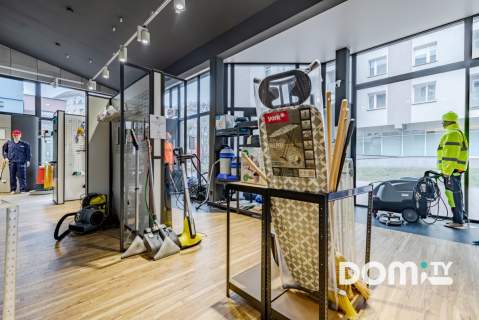 130 m2, witryny, dobra widoczność, nowoczesny