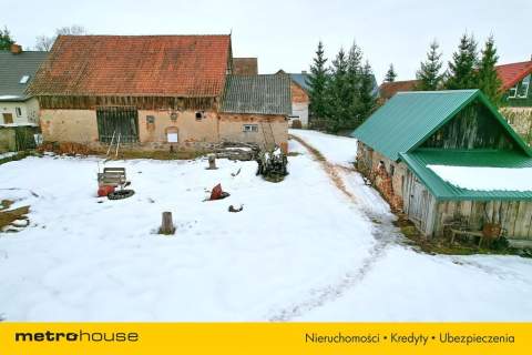 Dom z zabudowaniami na działce 4038 m Stożne