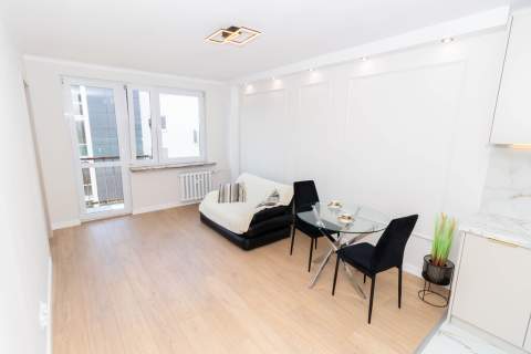 Mieszkanie po generalnym remoncie 2 pokoje 37,79m2