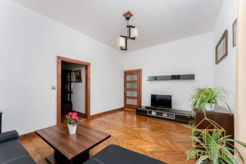 Widok na Wawel/70m2/kamienica/ul.Bogusławskiego