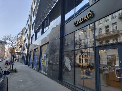 Centrum lokal handlowo-usługowy parter biurowca