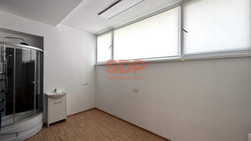 Lokal usługowy 140m2, z witryną / tuż przy Rynku 