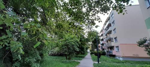M4 trzypokojowe mieszkanie z balkonem i widokiem na zieleń,