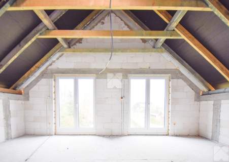 Funkcjonalny dom na dużej działce / cisza i zieleń