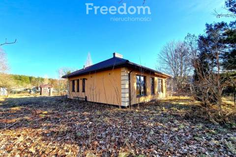 Budynek z dużą działką 1502 m2   Porosiuki