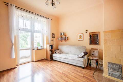 4 pokoje w odrestaurowanej kamienicy 93 m2 Huby