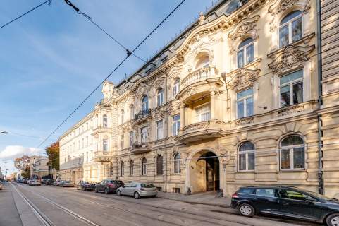 Kawalerka po remoncie z antresolą. Centrum