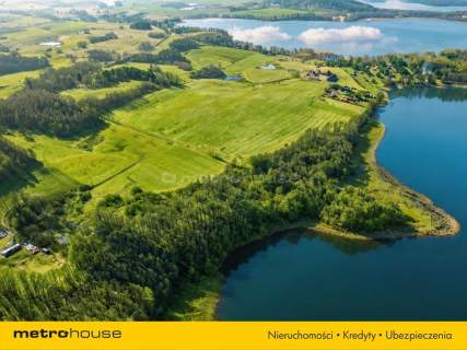 Działki z linią brzegową jeziora