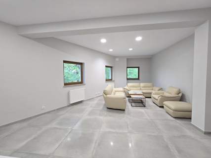 Nowoczesny salon o powierzchni ok 316 m2