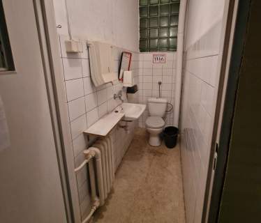 Obiekt przemysłowych/ nieruchomość komercyjna / parking / pl