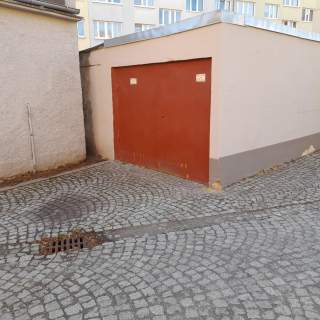 Garaż centrum Świdnicy 3 min do Rynku Prąd Teren zamkn