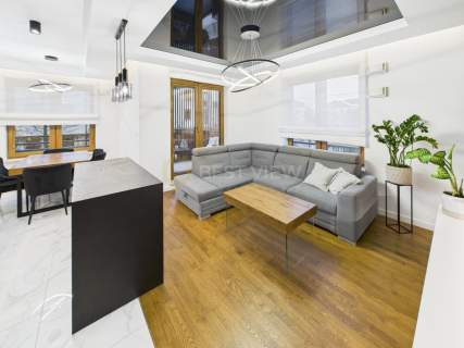 Wysoki standard Nowoczesny design Loggia