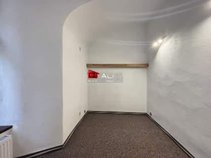 Lokal w ścisłym Centrum miasta, parter z witryną 