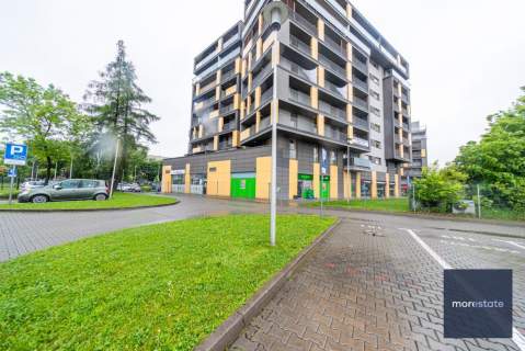 parterowy lokal użytkowy z dużą witryną Czyżyny