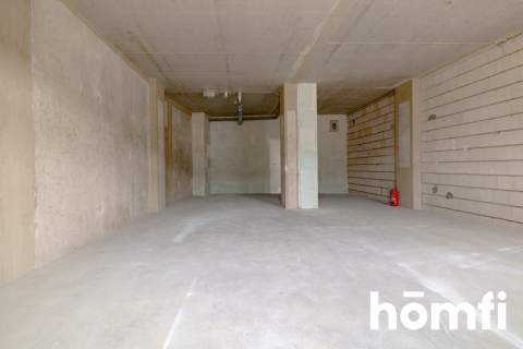 Na sprzedaż przestronny lokal 77 m2 w centrum 