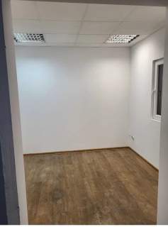 Magazyn 96 m2 z rampą TEOPARK Wersalska 47/75