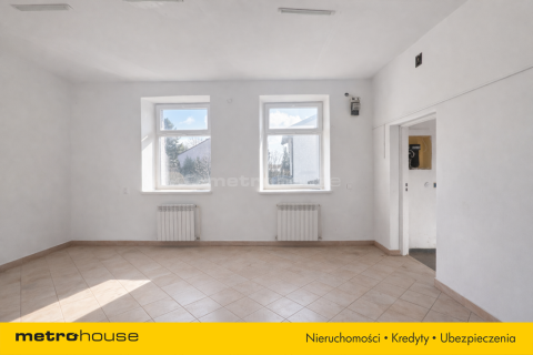 Lokal usługowo-handlowy w centrum miasta.