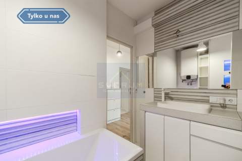 M-3 salon z aneksem i sypialnia z garderobą