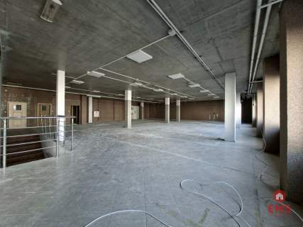 Lokal użytkowy 490 m2. Nowe Miasto.
