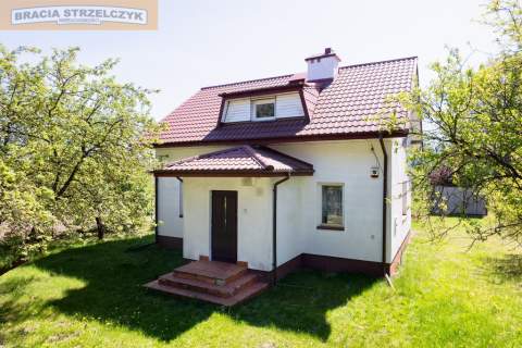 Dom dla amatorów leśnego mikroklimatu.