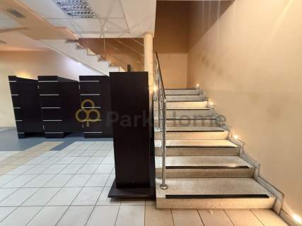 Duży dwupiętrowy lokal użytkowy   Nowa Sól   250 m