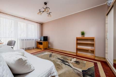 os. Mickiewicza 48m2 2 pokoje z balkonem