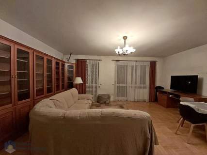 Czteropokojowe mieszkanie z balkonem