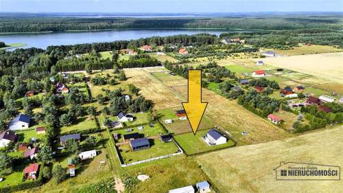 Nowy domek letniskowy nad jeziorem Dołgie.