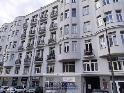 Wyremontowane, 2 pokojowe w kamienicy-Centrum