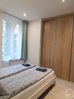 Funkcjonalny apartament w pobliżu Parku Chopina