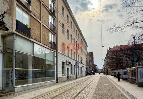 Lokal usługowy 140m2, z witryną / tuż przy Rynku 