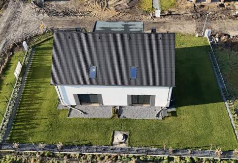 Bliźniak, 4 pokoje, salon.