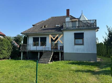Wolnostojący / 3 kondygnacje/ 316 m2