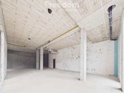 Duży lokal narożny 130 m z witrynami - Rotmanka