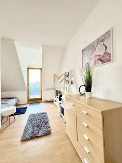 Wolnostojący / 3 kondygnacje/ 316 m2